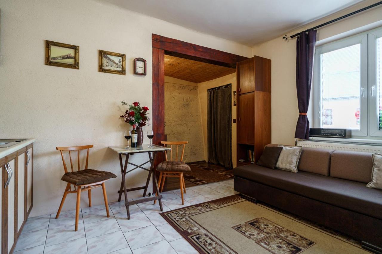 Apartment Melita - The Very Centre Of Town Банска-Штьявница Экстерьер фото